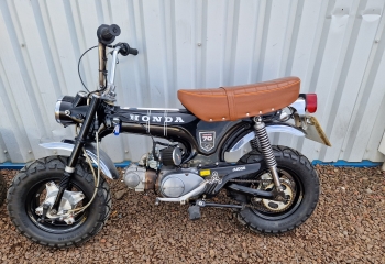 Honda Dax ST70